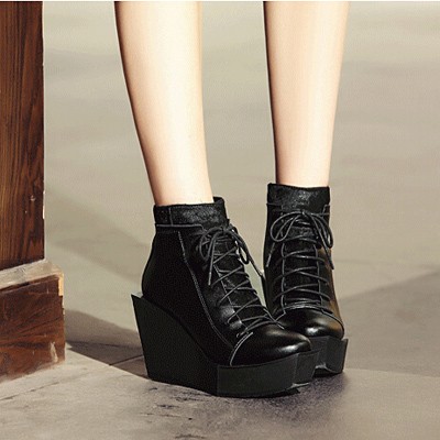 ggirl女款黑色短靴，“型”走的魅力.jpg