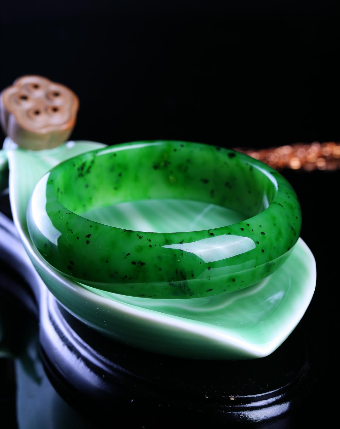 晶萃轩ching sui hin玉石贵重专场-老种料测打光满绿色少许墨点天然