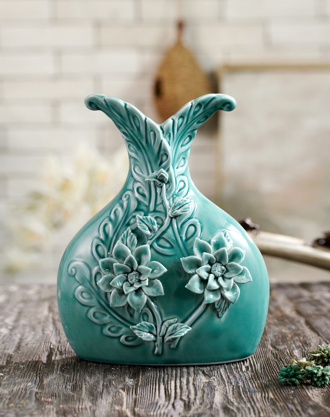 25*19cm欧式陶瓷浮雕手绘艺术花瓶-空谷幽兰(绿色)