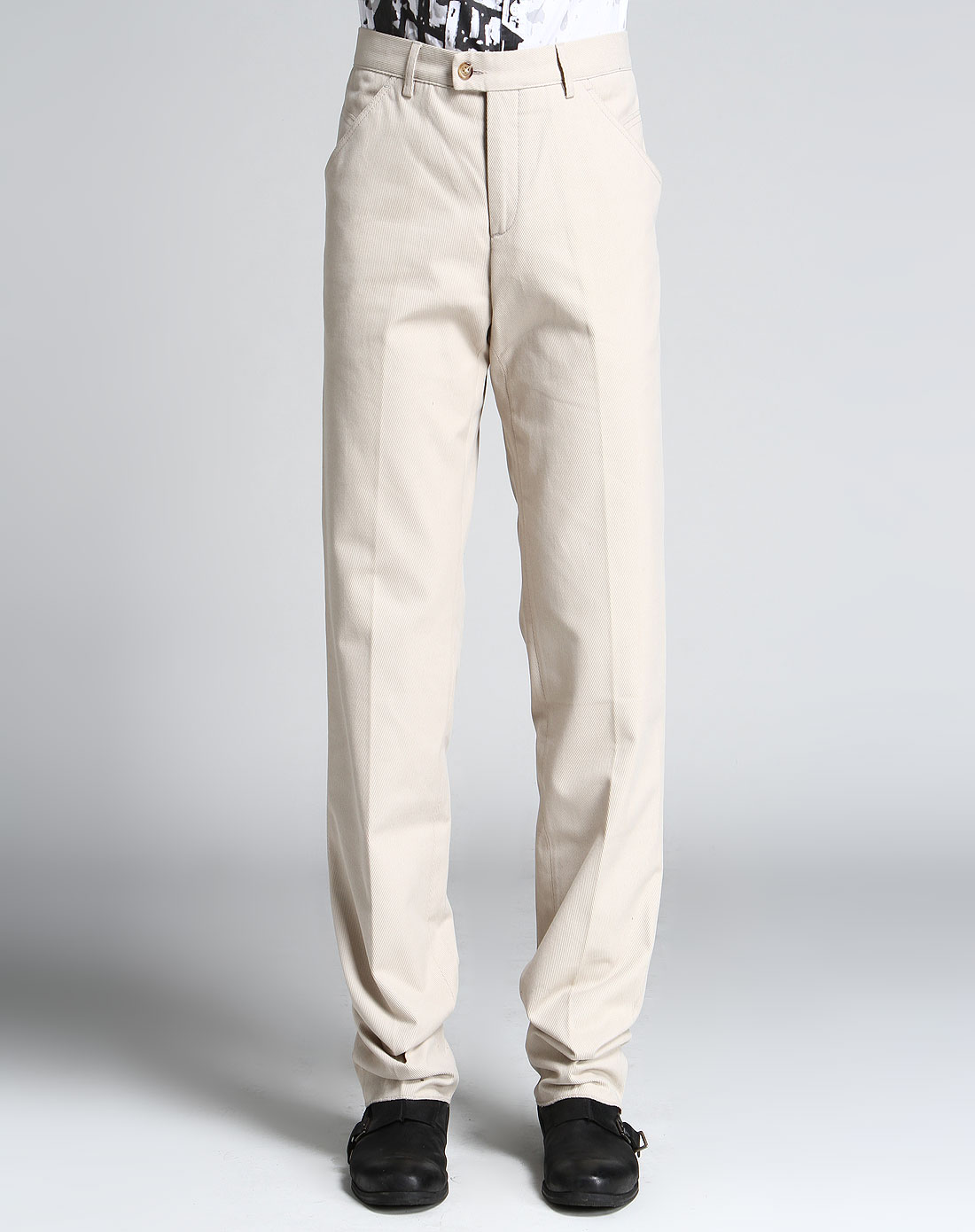 这才是教科书级别的“白裤子”搭配，清凉而且舒适，关键是不老气 -6parkbbs.com