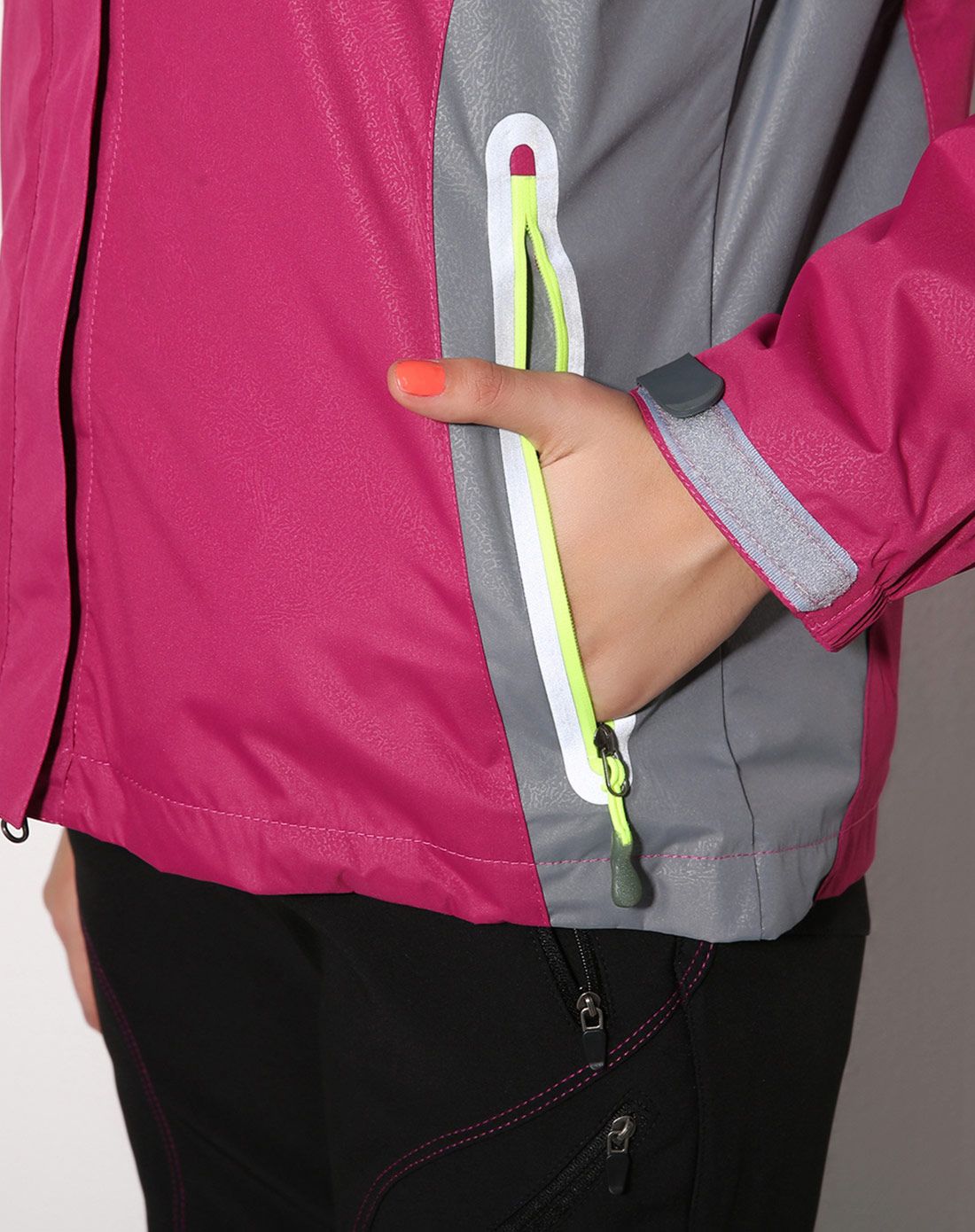 花海仓APP-VI女款紫红冲锋衣 经典户外两件套