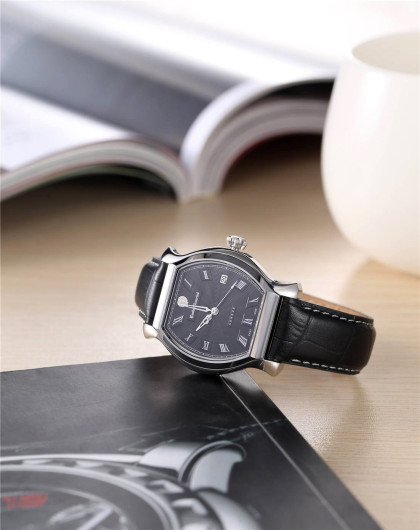 mile Chouriet 当代奢华系列黑色表盘罗马数字时