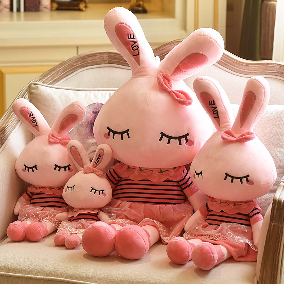 可爱穿裙子粉色兔子情侣兔公仔玩偶穿衣小兔子礼物娃娃毛绒玩具