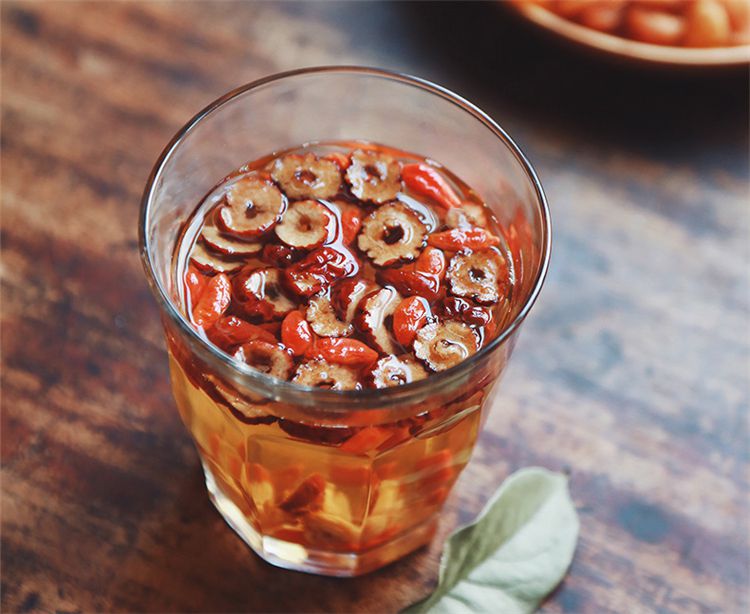 中医药学,枸杞药性是性寒还是性平?还是温呢?