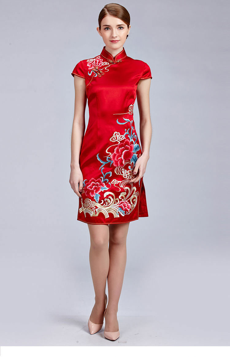 传统工艺 刺绣真丝旗袍