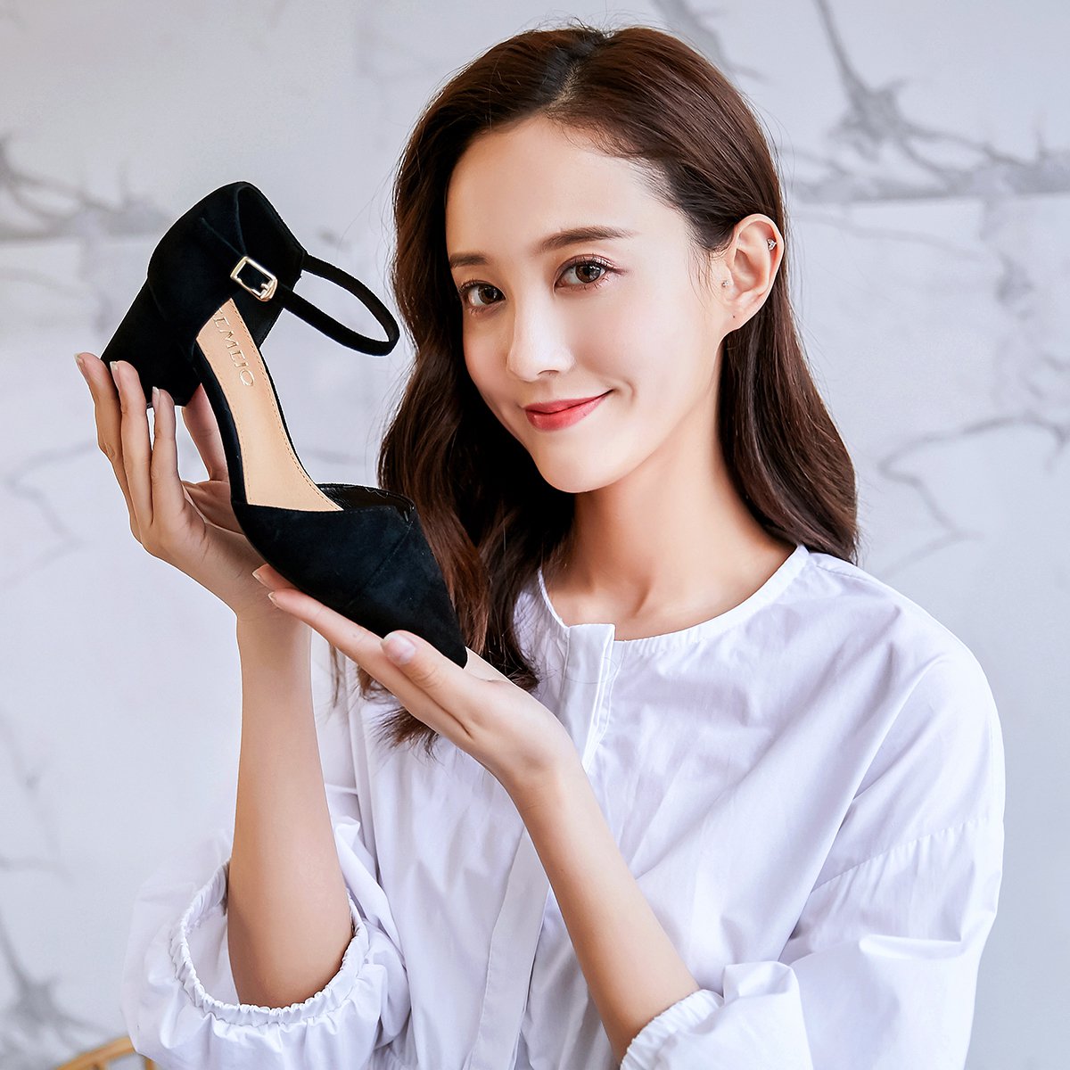 爆款【纯色】2018新品首发专柜同款简约粗跟平衡搭扣生活鞋日常休闲