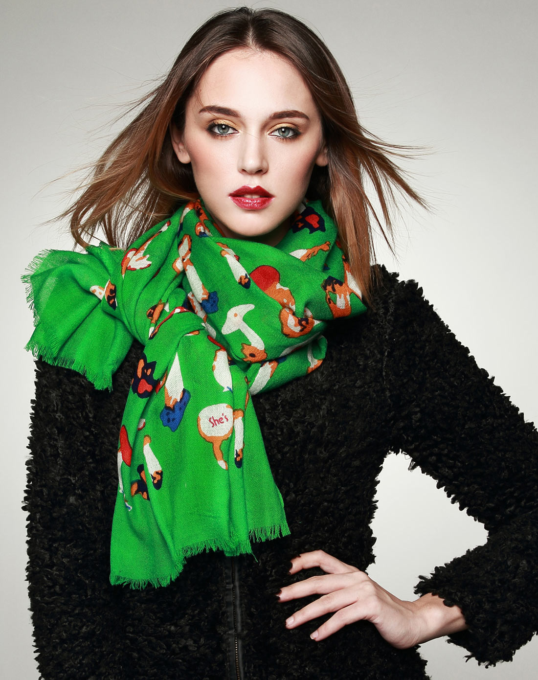 绿色原创蘑菇印花长款羊毛围巾