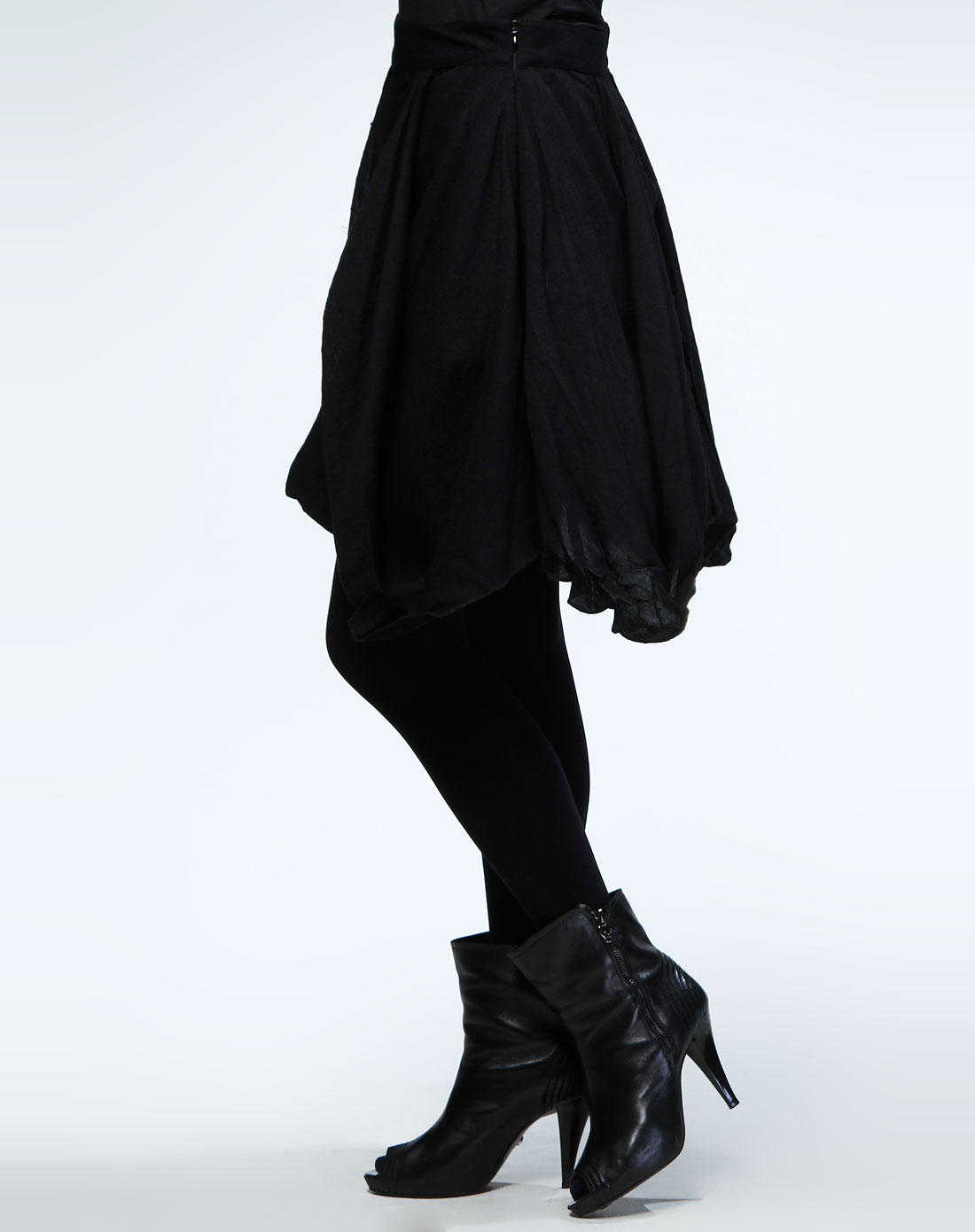 黑色不规则时尚中裙