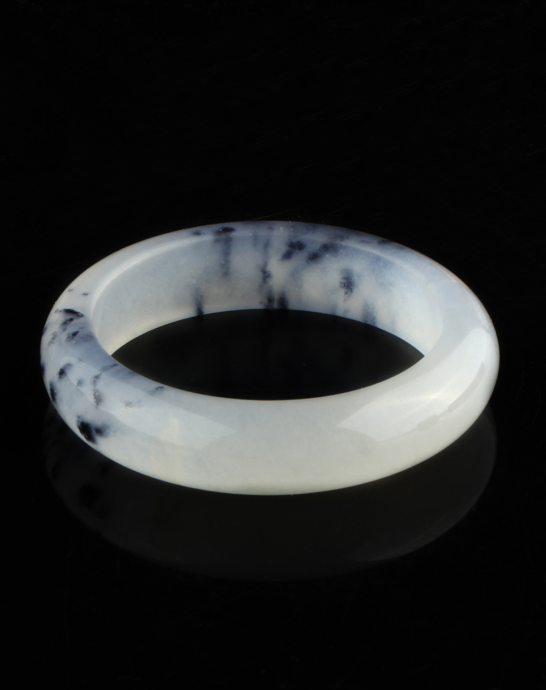 女款黑白圆润石英岩玉手镯 附证书