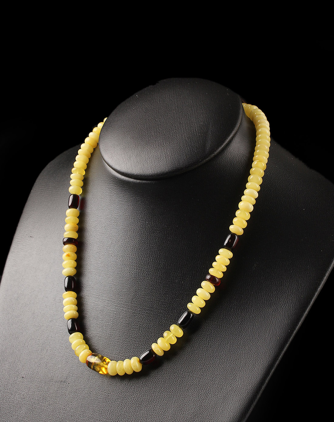 女款天然琥珀蜜蜡算盘珠项链 附证书