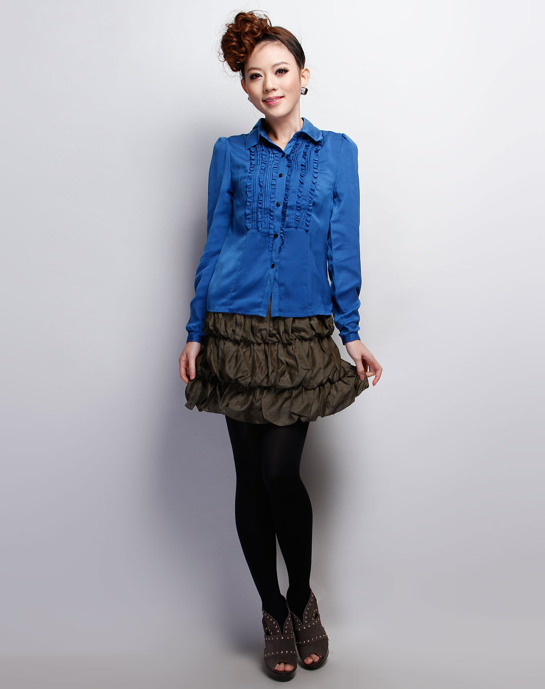 女款湖蓝色修身短装上衣(b类)