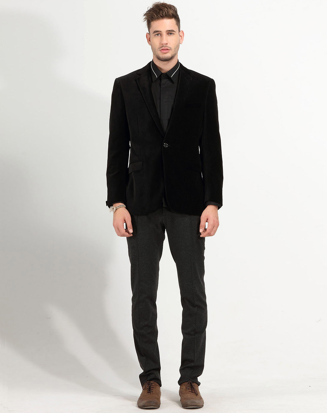 时尚黑色休闲便西