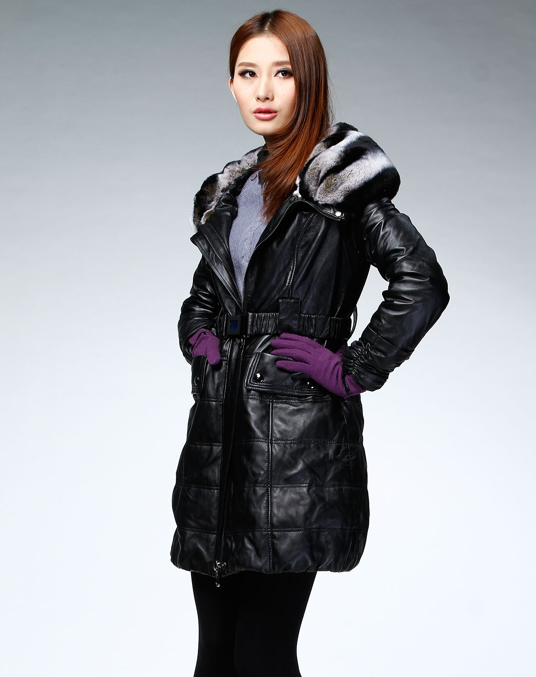 女款黑色毛翻领时尚长袖皮大衣