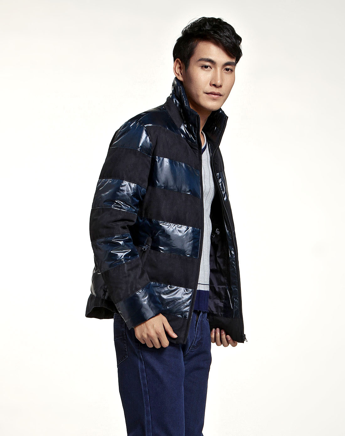 乔治布鲁尼giorgio bruni男装专场 > 藏蓝色保暖休闲长袖羽绒服