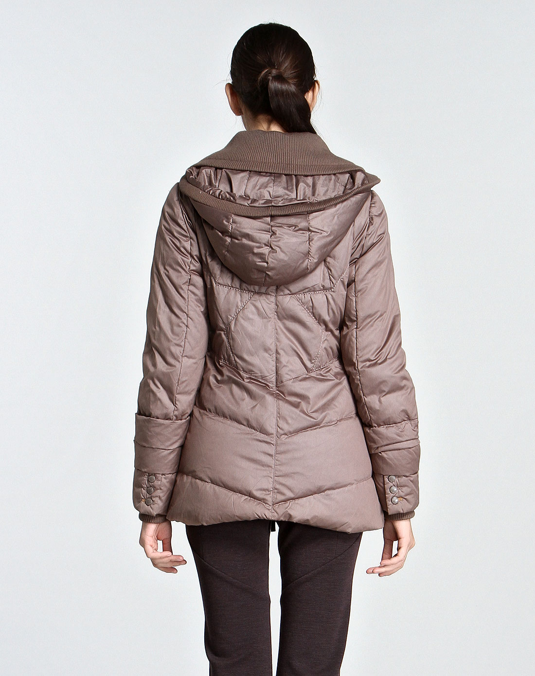 卓雅周末灰咖啡色休闲连帽中长款长袖羽绒服