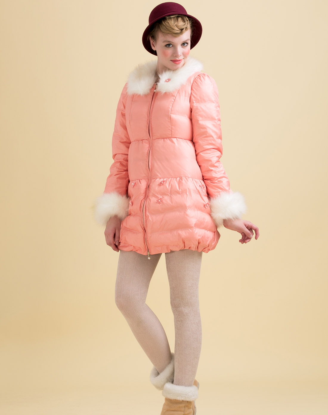 浅粉色毛领舒适简约淑女长袖羽绒服