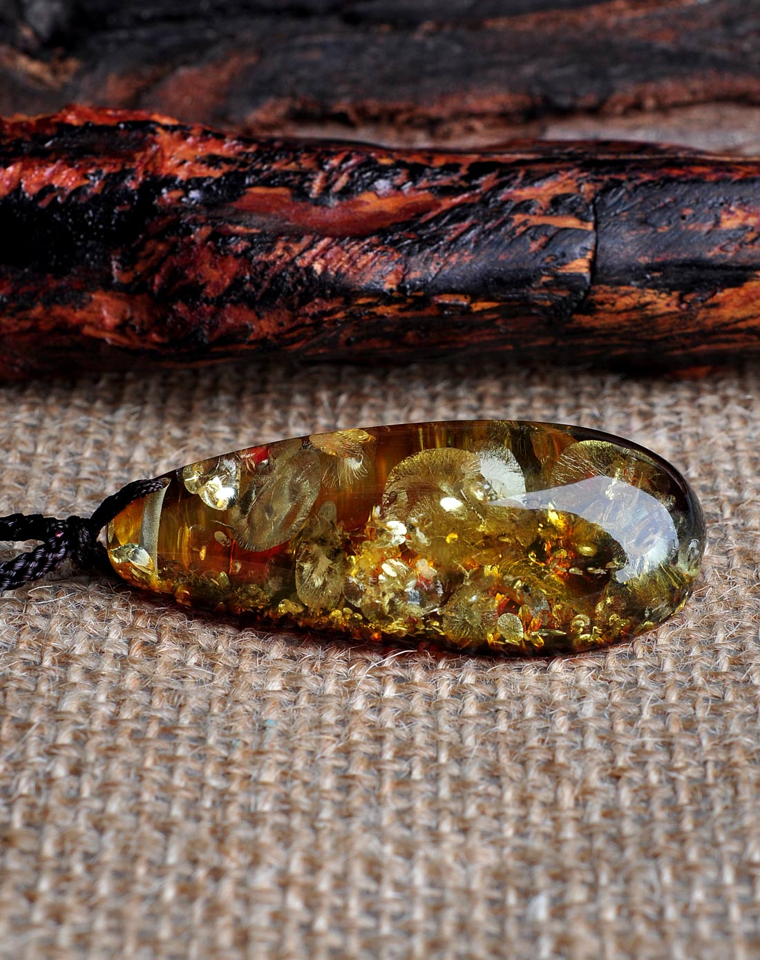 柔美水滴风景珀项链(附证书)