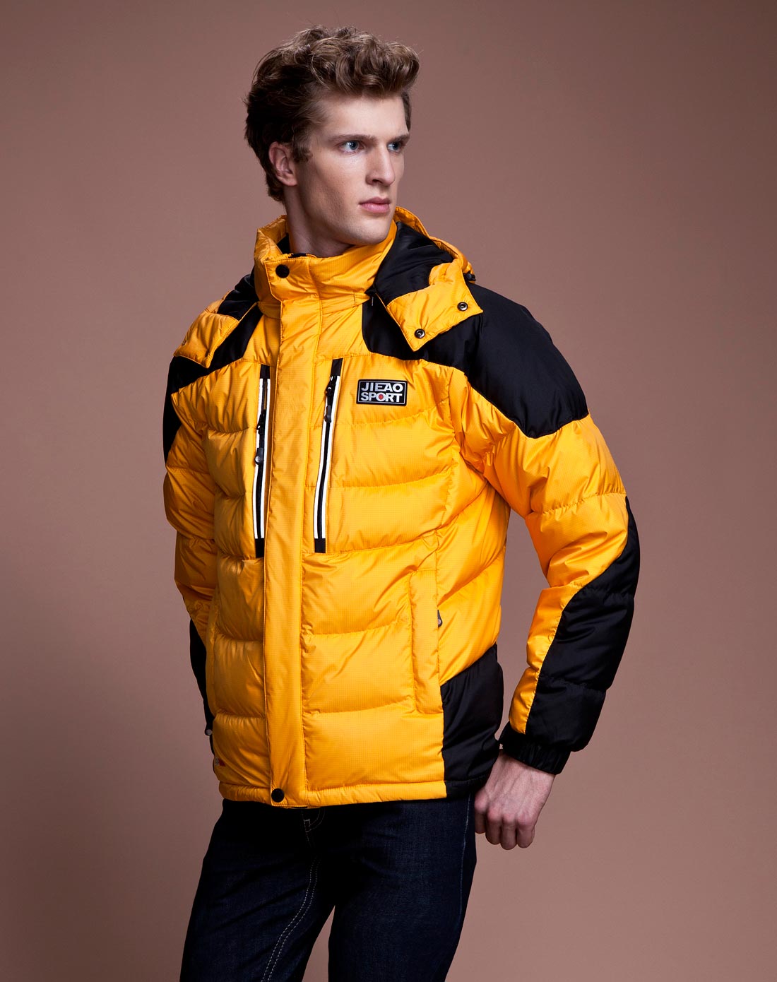 杰奥男士深橘色户外撞色拼接羽绒服