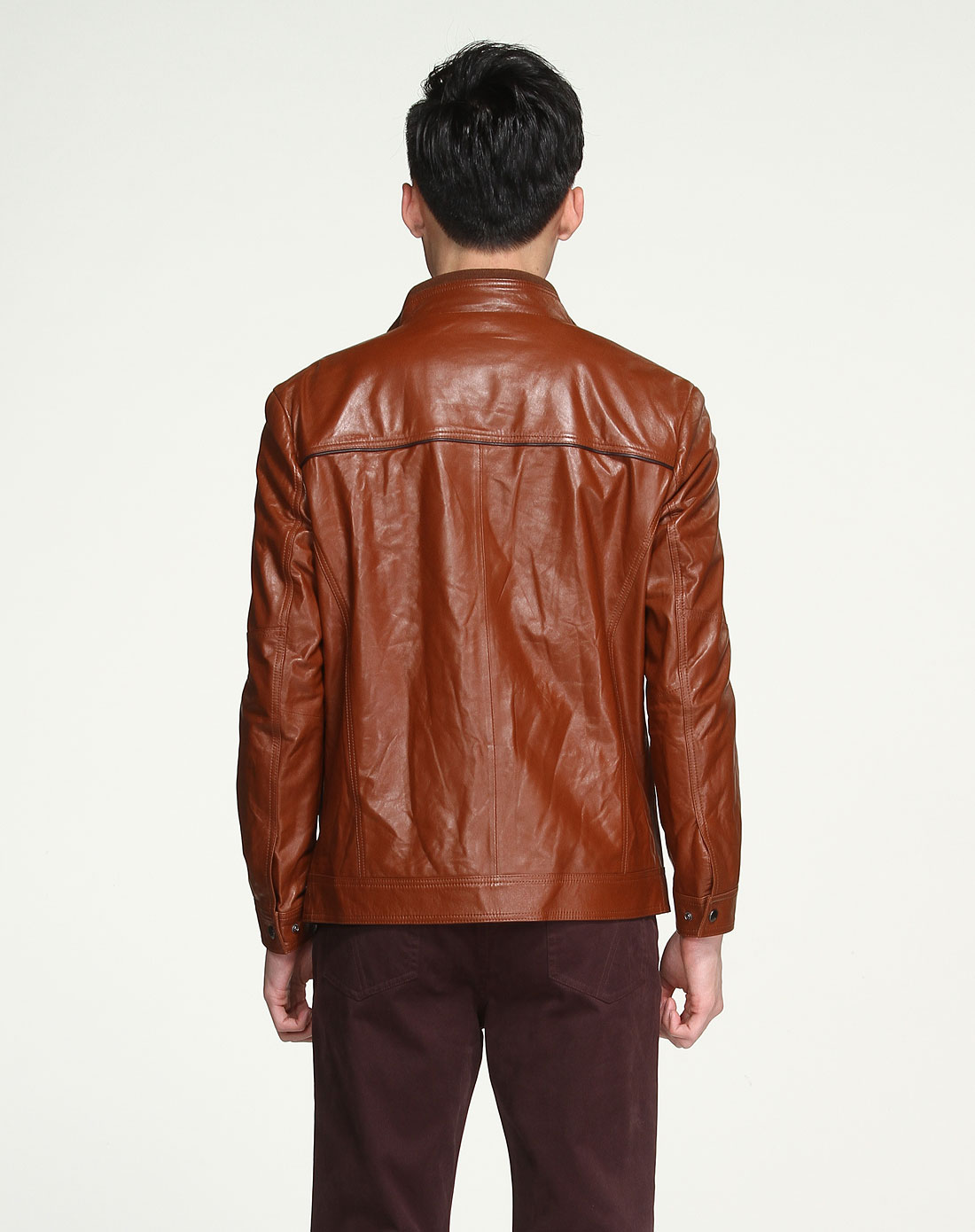 翻领黄棕色简约时尚长袖皮衣