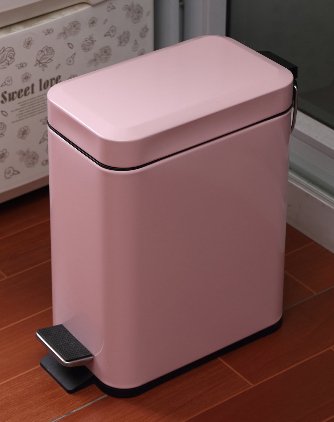 粉色5升长方形垃圾桶超省空间角落版