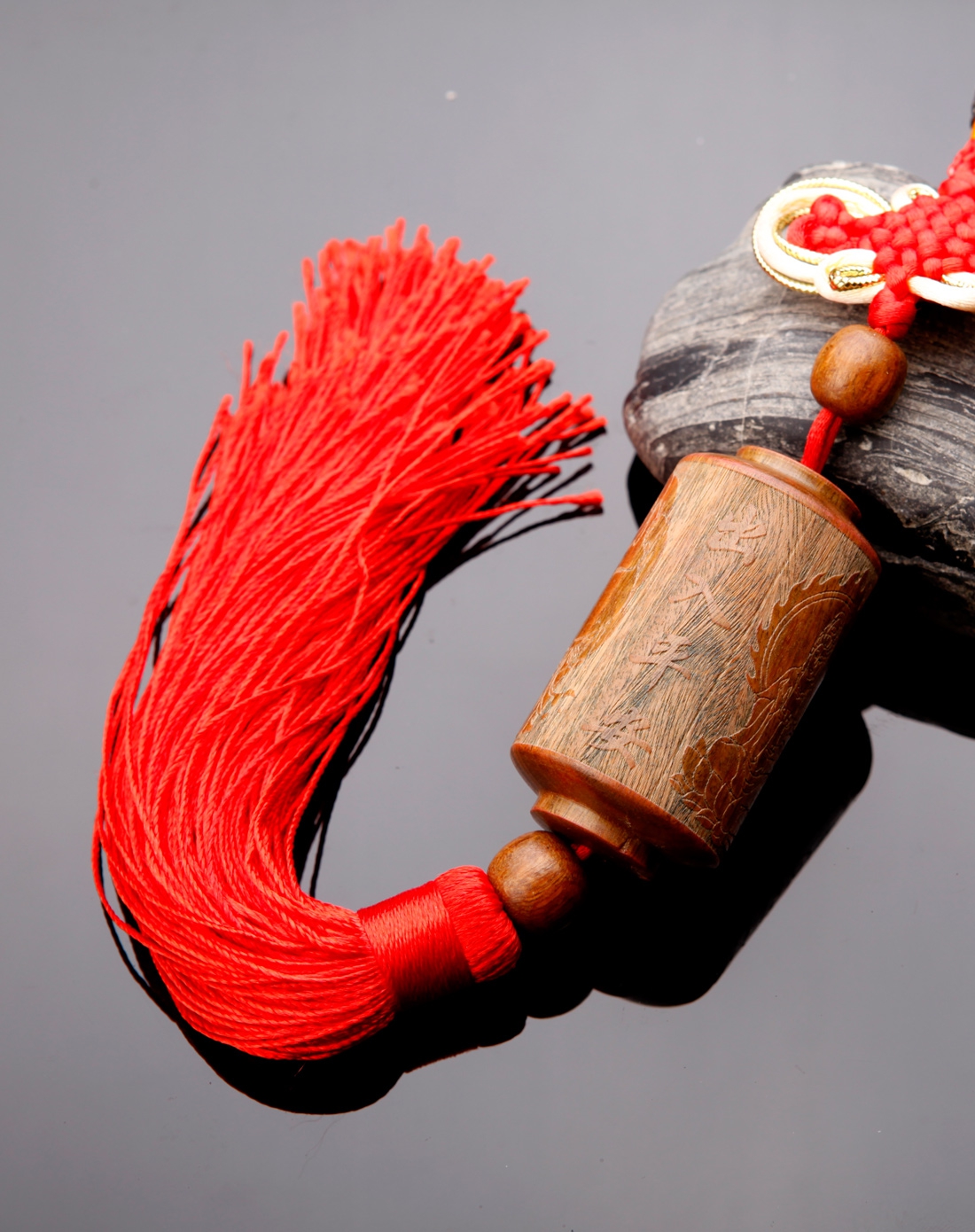 红棕色桃木平安符 出入平安车挂件