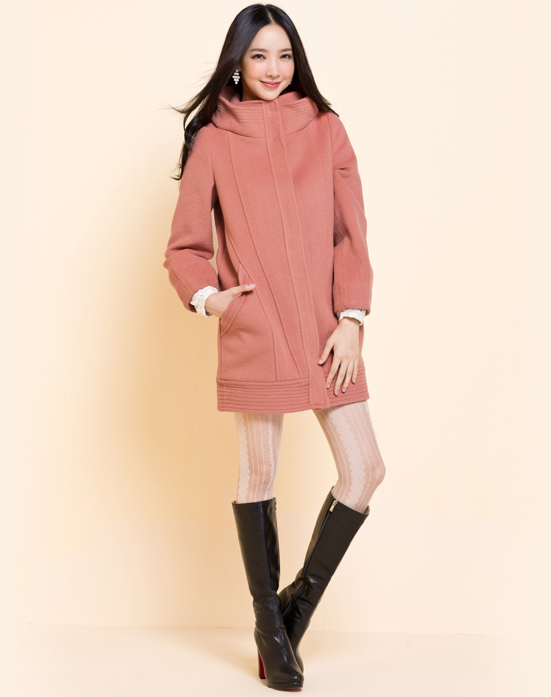 粉橙色简洁淑女立领长袖毛呢大衣