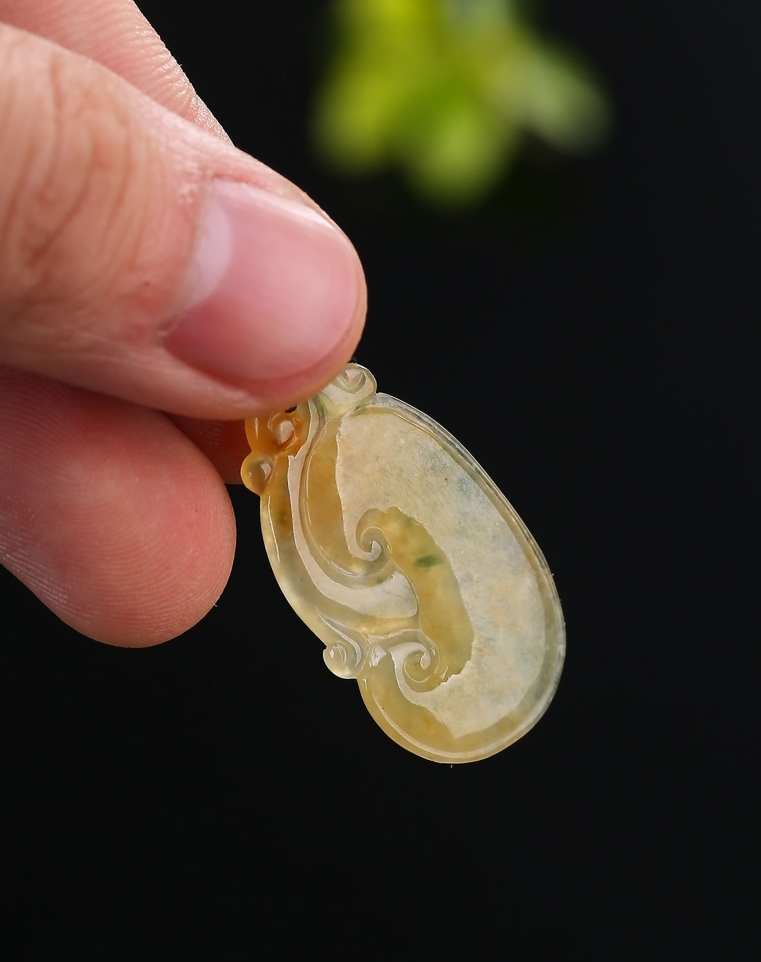 冰种黄翡事事如意挂件_缅甸天然a货翡翠