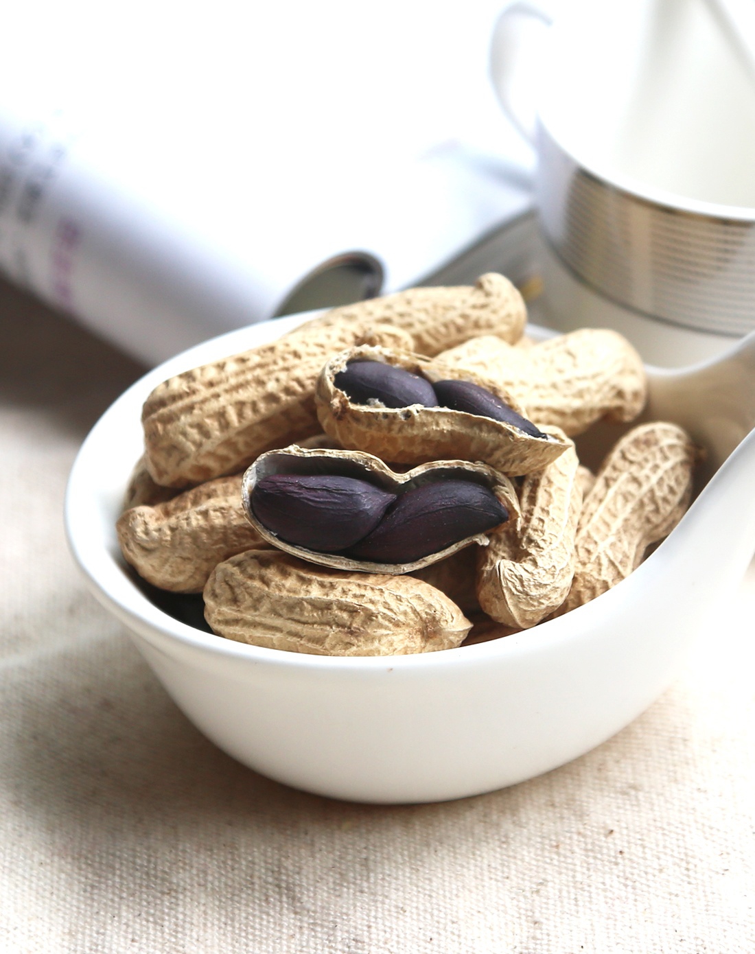 三只松鼠坚果食品专场【三只松鼠,萌鼠来袭】黑皮花生145g