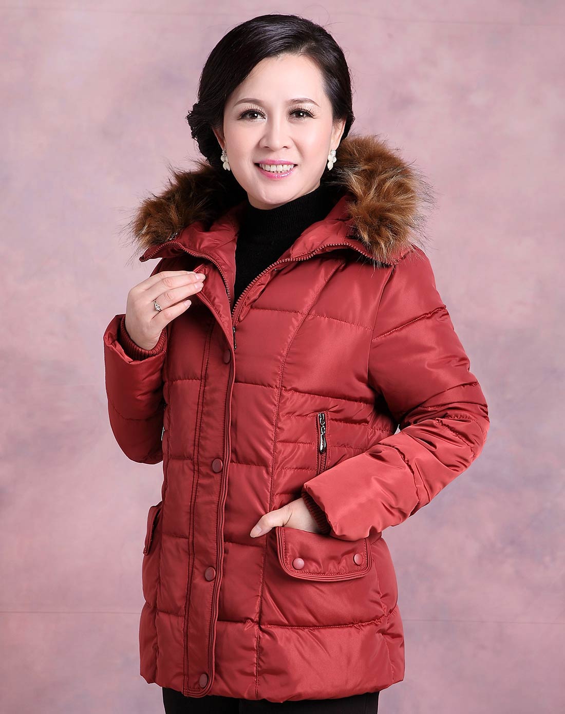 女士砖红色妈妈装棉服