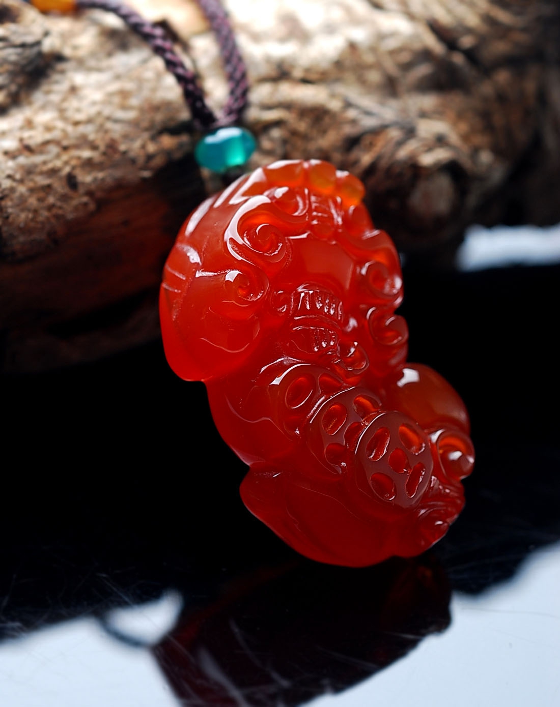 天然红玛瑙招财貔貅吊坠(附证书)