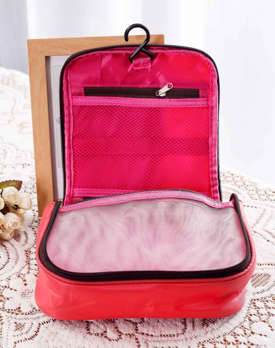 > 红色女士防水洗漱包旅行化妆包