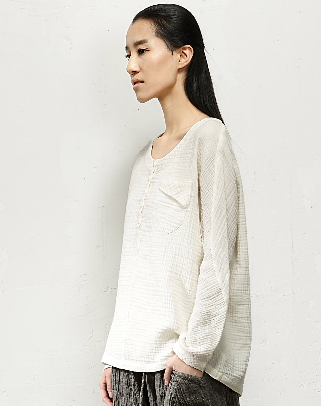 素缕souline女装移动端专场-白色宽松套头纯棉衬衫