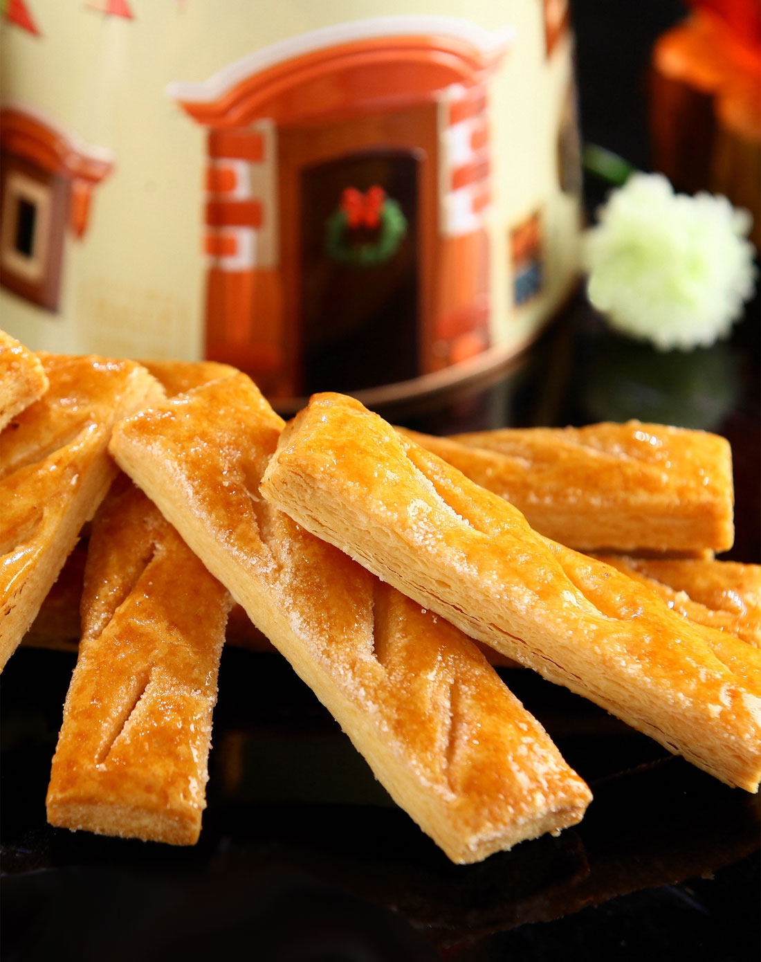 澳门东望洋 灯塔造型罐装纯手工千层车轮酥(新口味) 150g