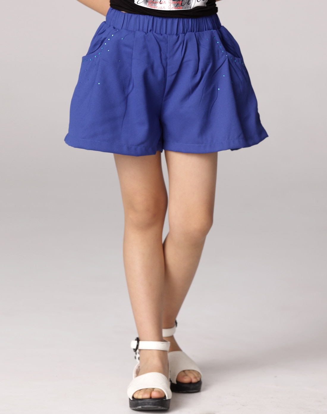 女童宝蓝色短裤