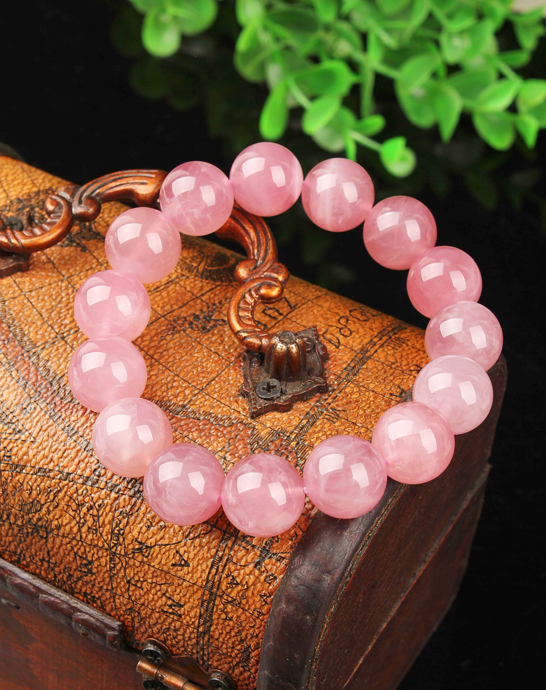 中性精选天然马达加斯加粉晶手链附证书