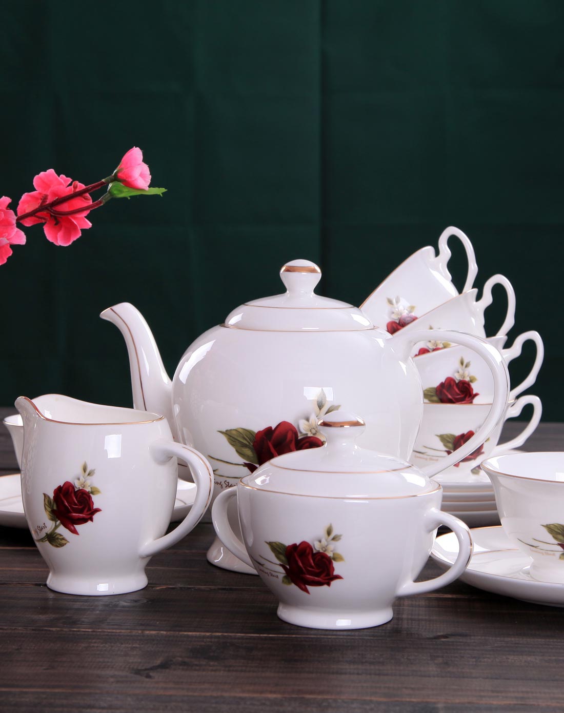 15头红玫瑰骨质瓷咖啡具礼盒装