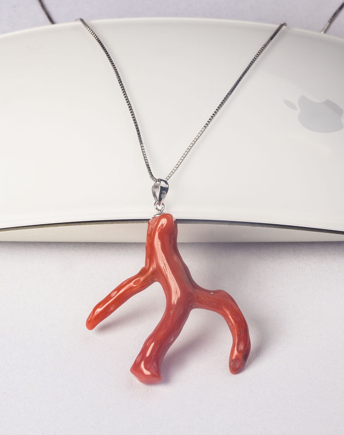 设计红珊瑚方形吊坠(红珊瑚吊坠有什么好处)