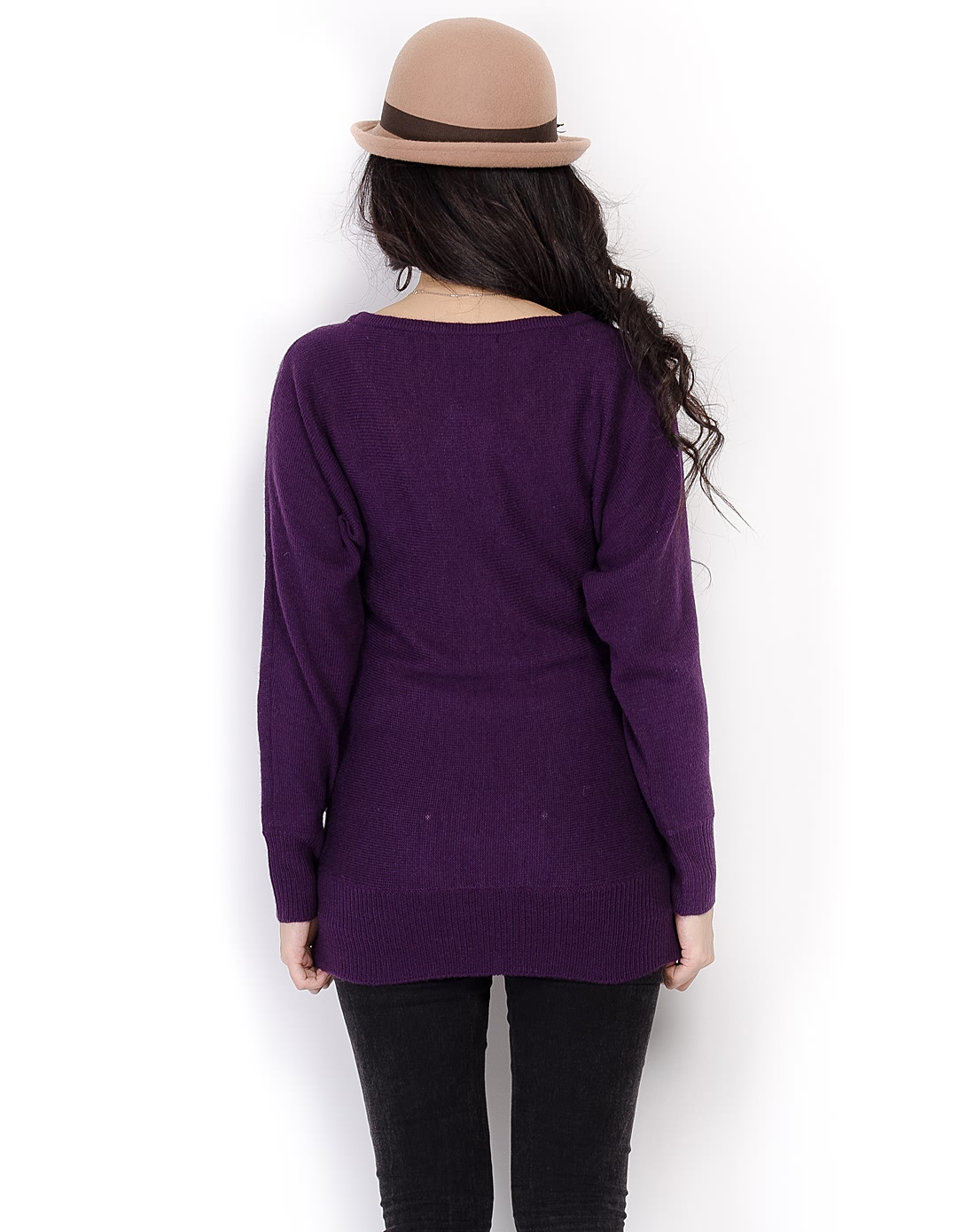 紫罗兰色圆领绣珠片长袖毛衣