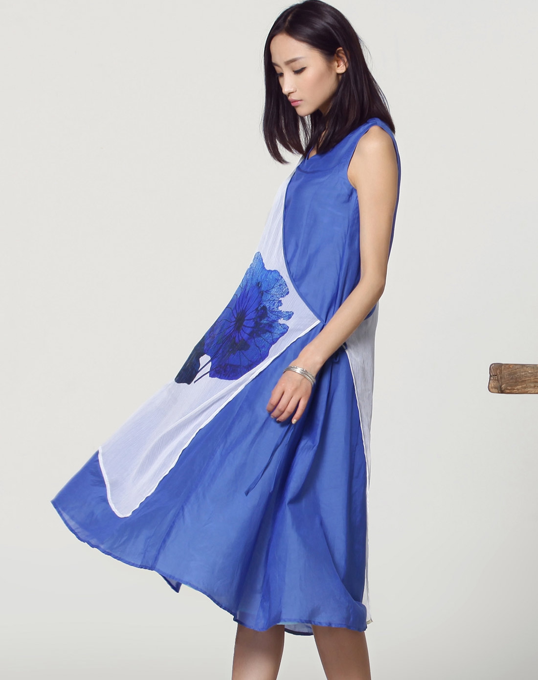 蓝色纯色印花裙子无袖雪纺连衣裙