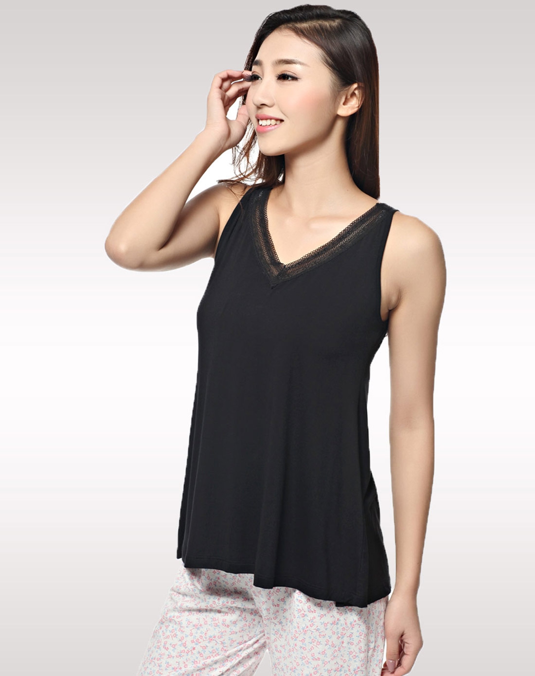 女款黑色超细莫代尔蕾丝花边v领长款背心