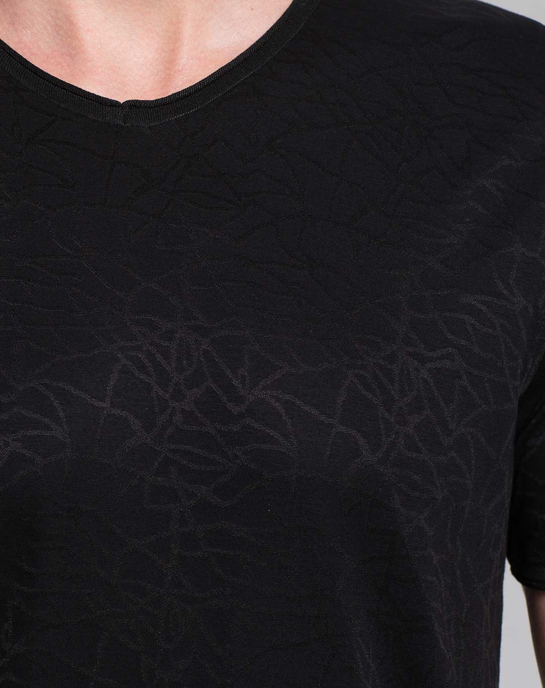 暗纹黑色短袖t恤