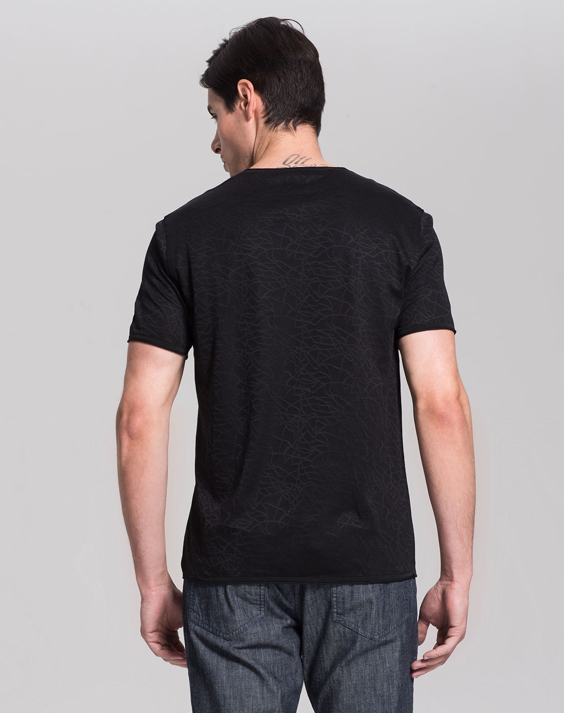 暗纹黑色短袖t恤