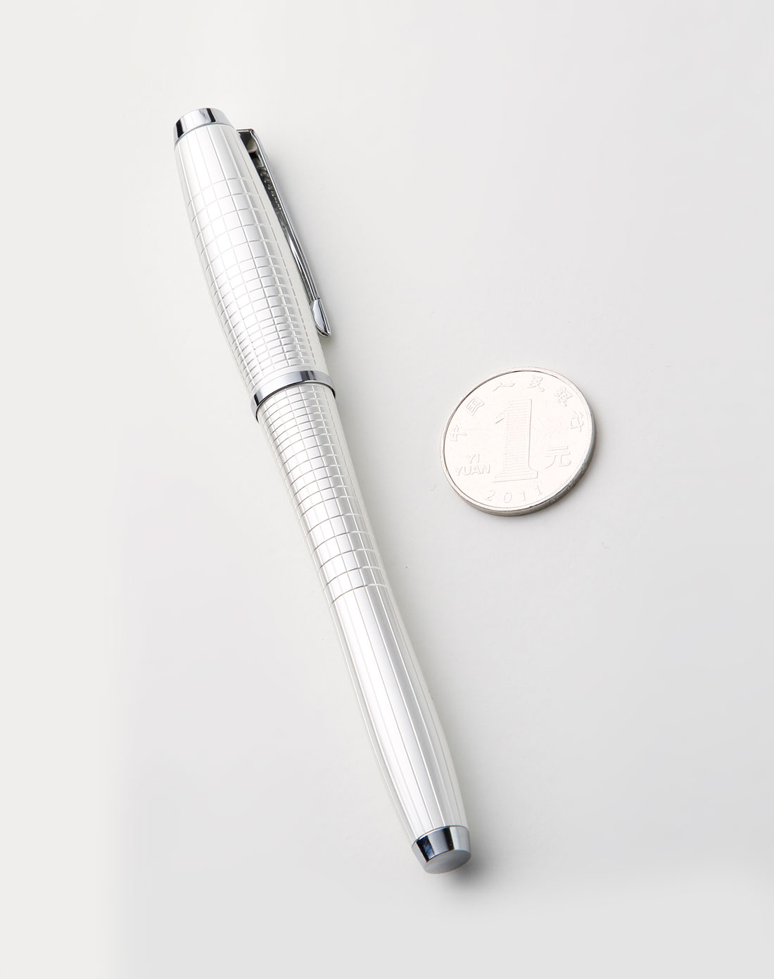 都市珍珠白色格子纹墨水笔