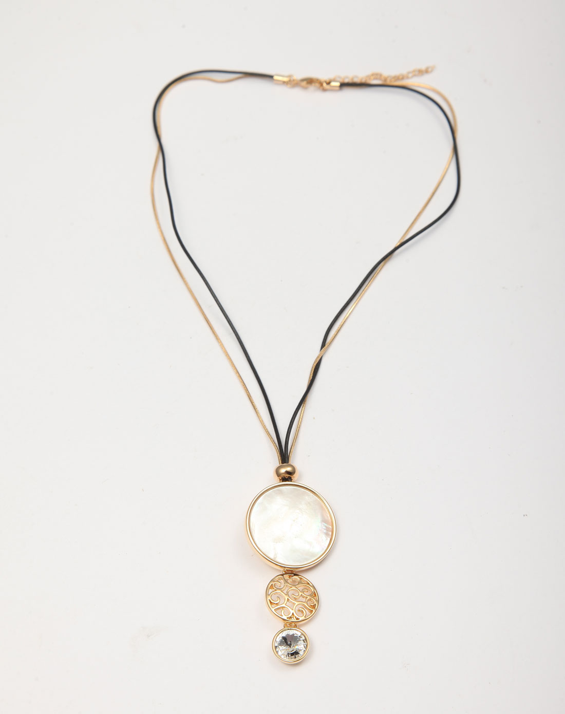 贝壳云纹皮绳项链