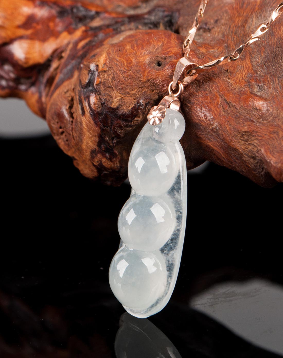 天然翡翠高冰种18k镶嵌福豆挂件