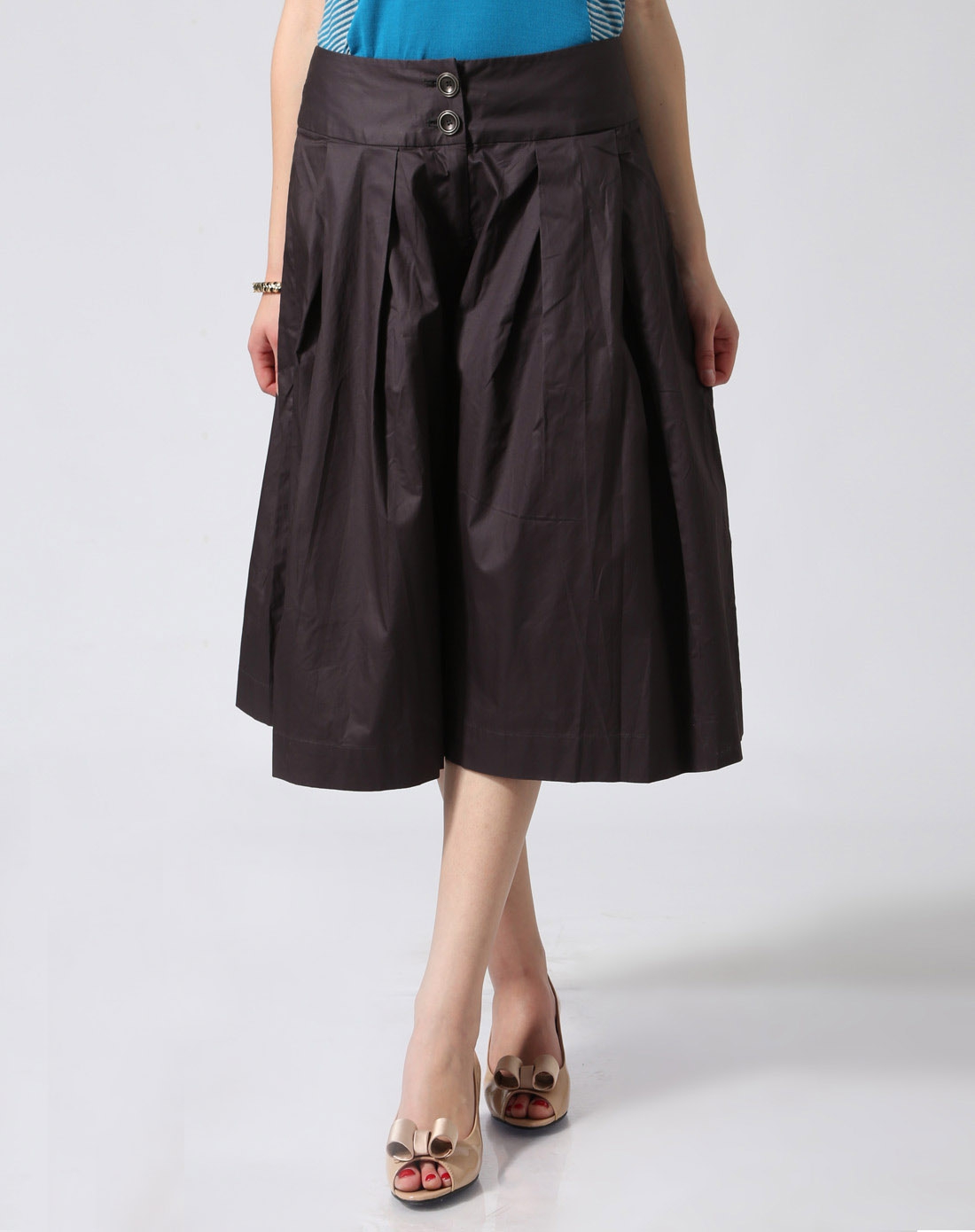 褶皱宽松舒适深灰黑色中裤裙