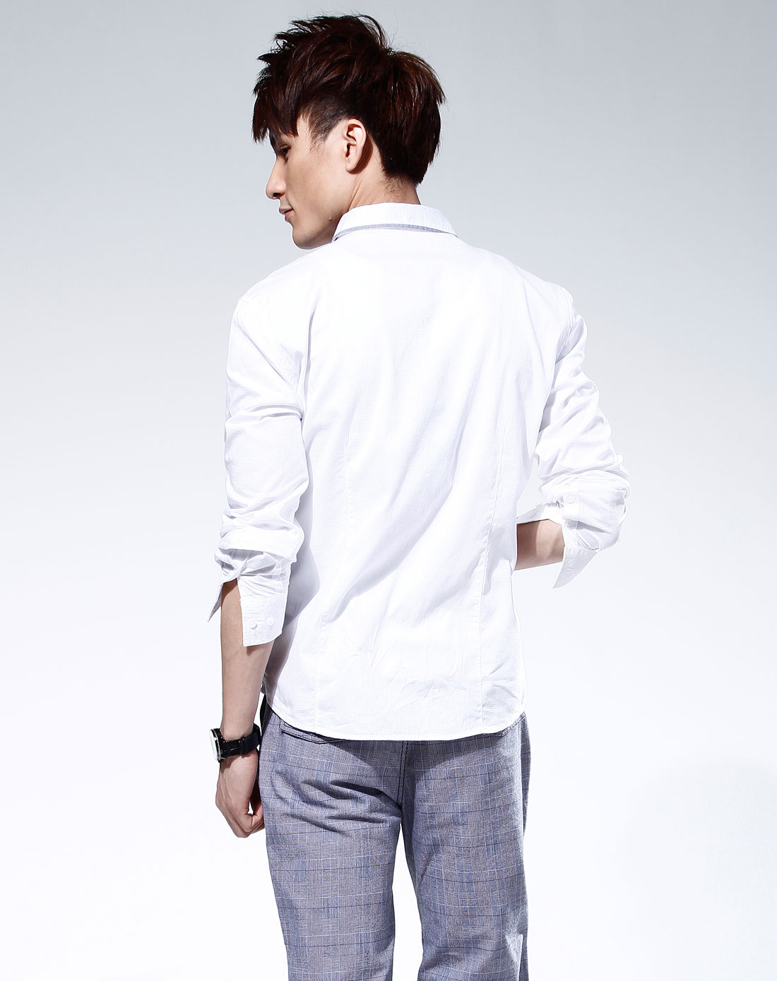 白色暗格纹长袖衬衫