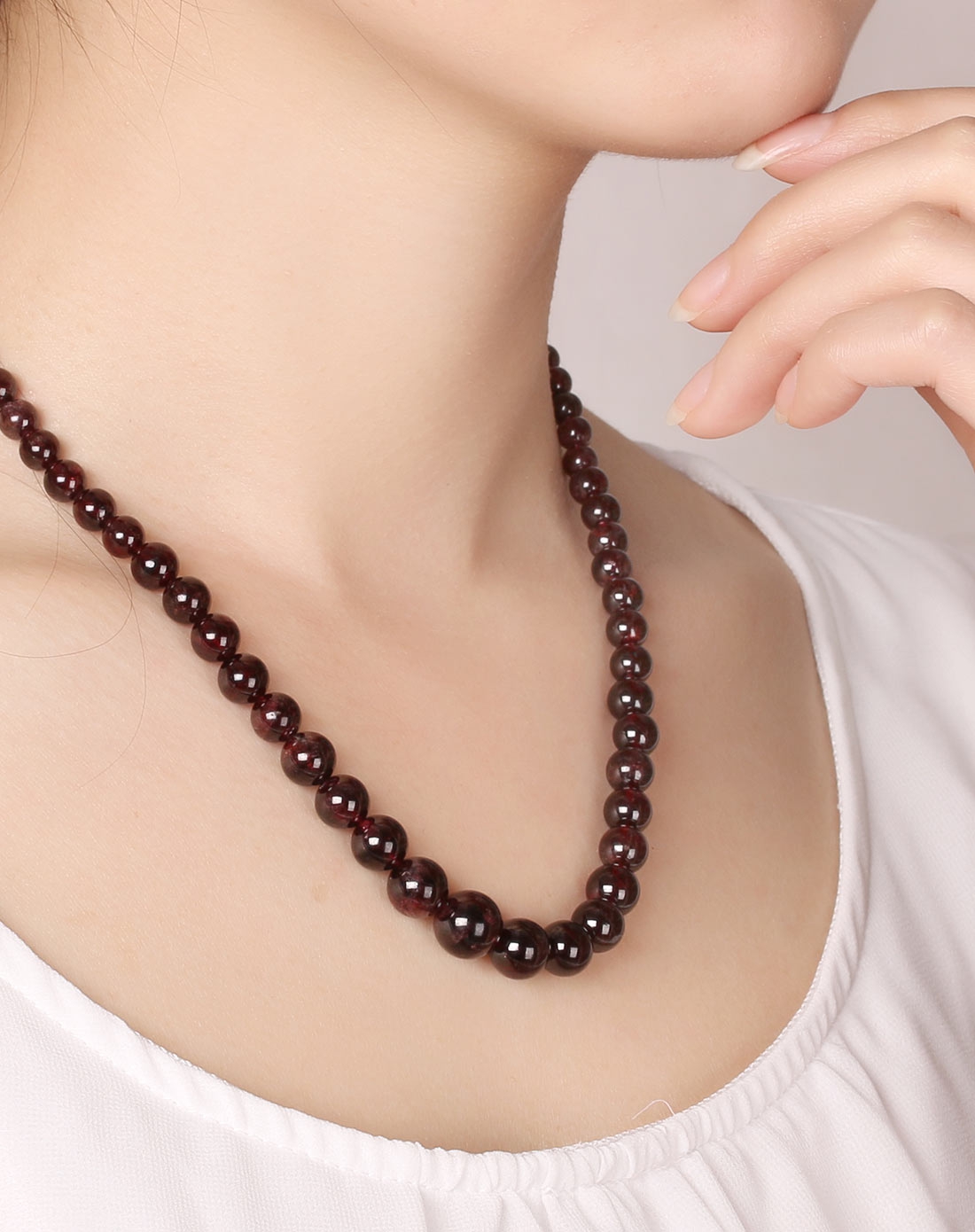 3a级天然石榴石塔链附证书