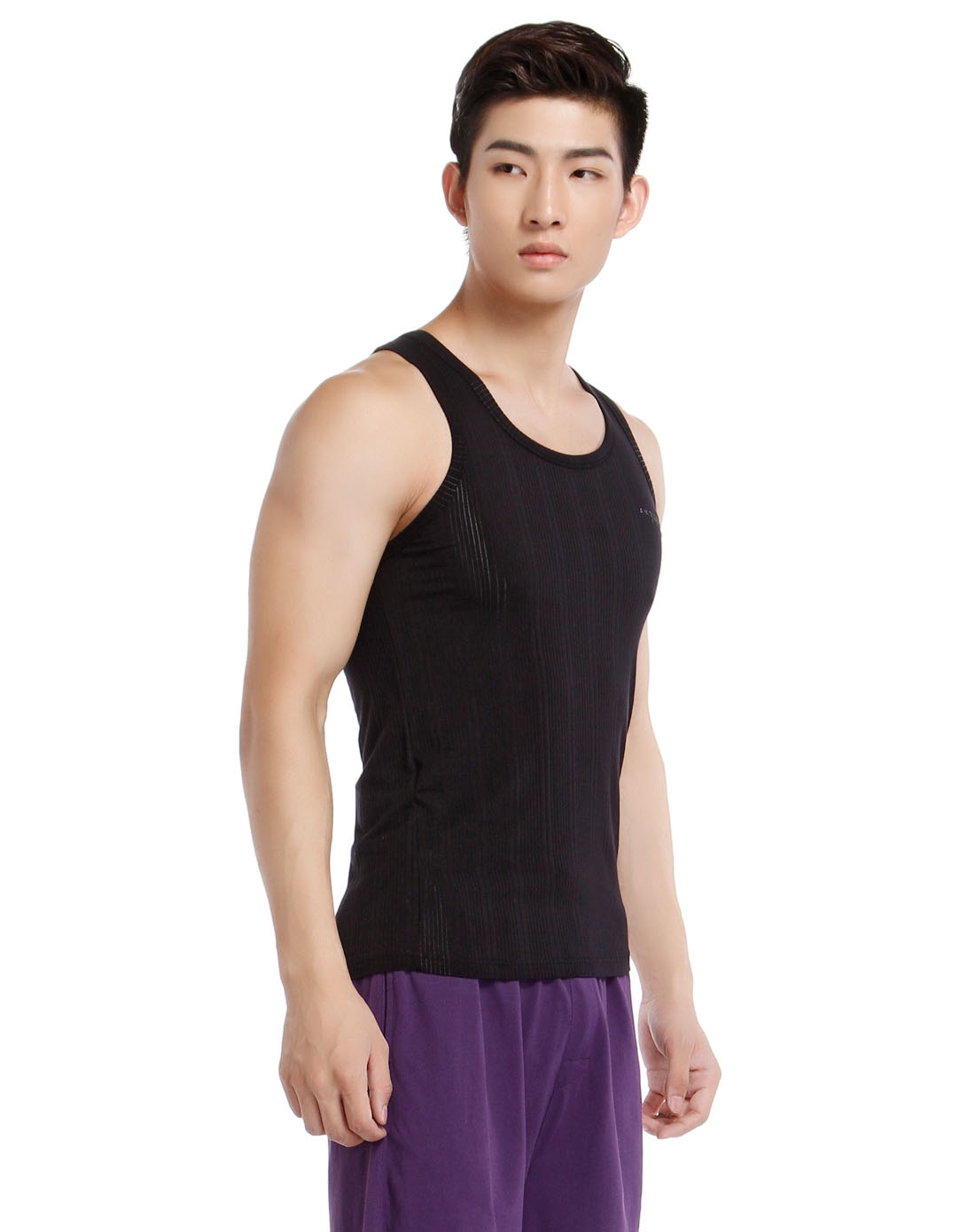 男款黑色舒适圆领窄肩背心