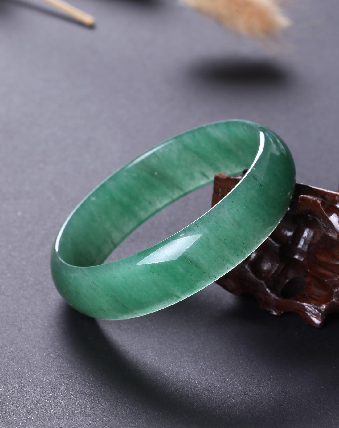 东陵石手镯中码(附证书)